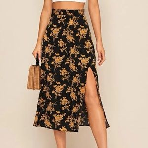 SHEIN split thigh floral print skirt